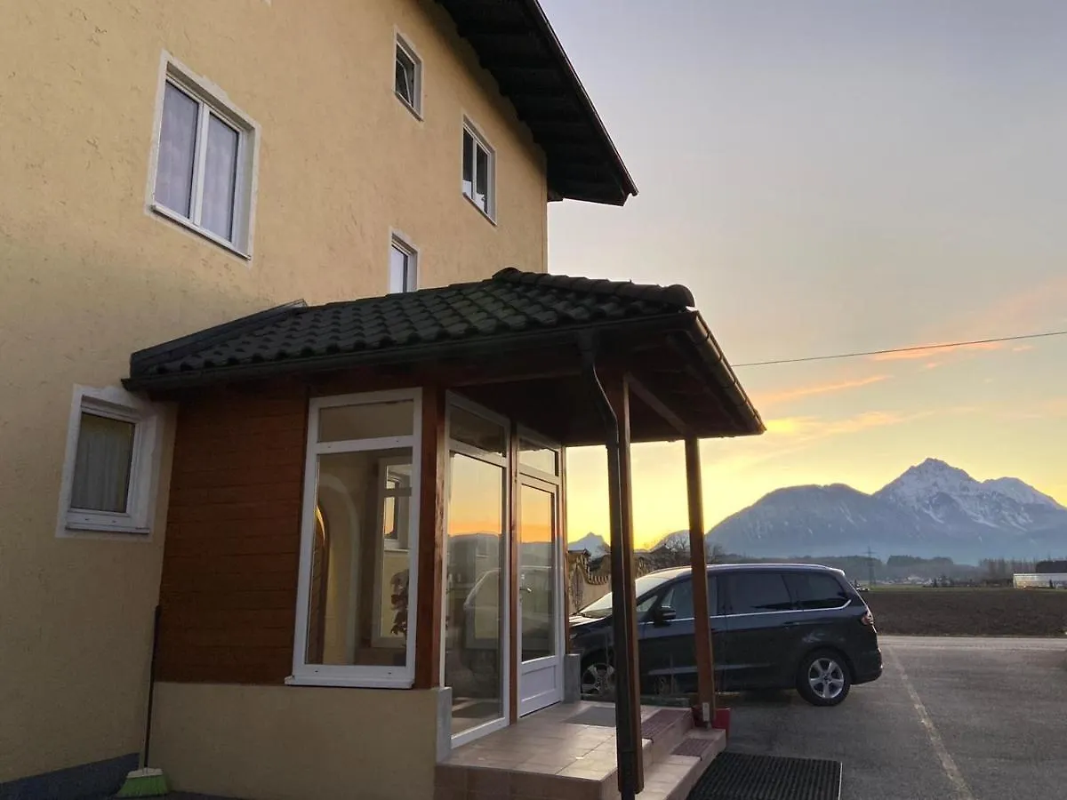 Appartamento Wohnen Mit Bergausblick Wals-Siezenheim 0*,  Austria